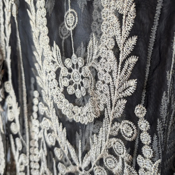 CATO Embroidered Detail Sheer  Top Black & Champagne Formal Blouse Small - Picture 5 of 9